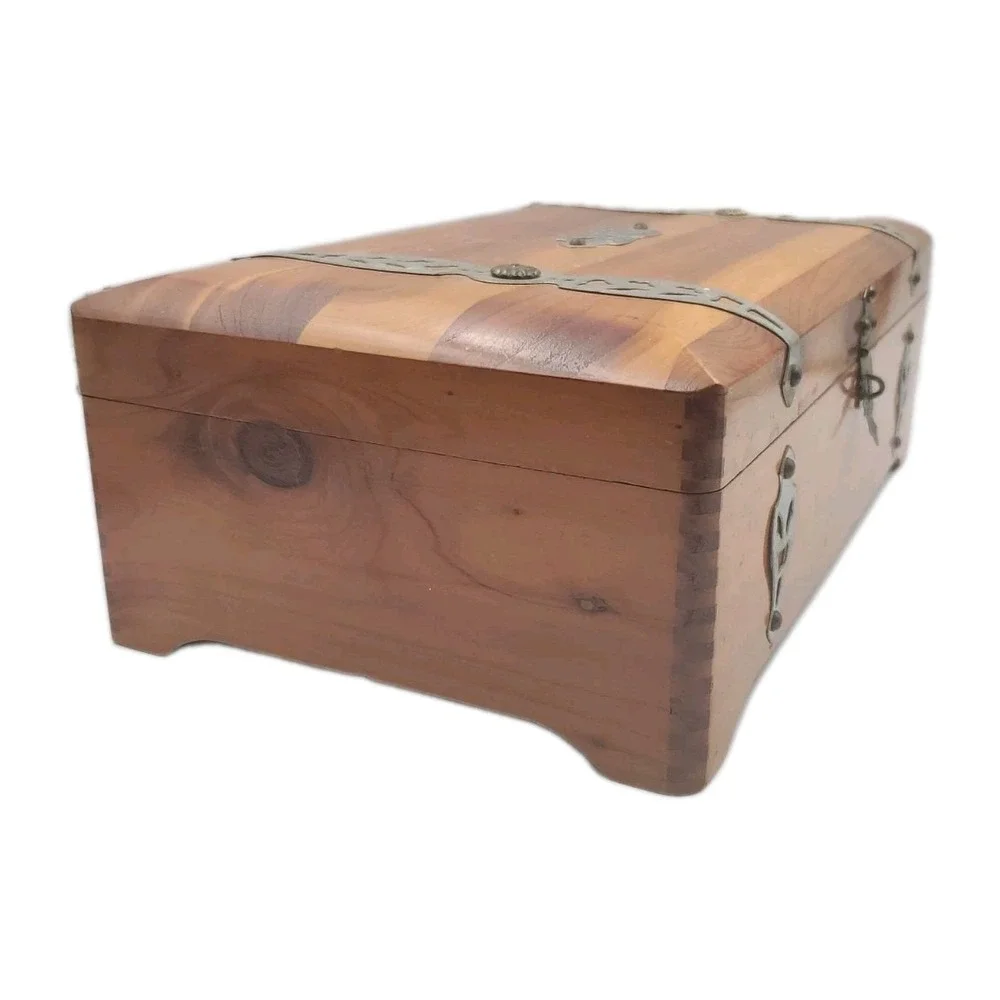 Vintage McGraw Box Co. Cedar Wood Keepsake Box Chest w/ Metal Accents 12